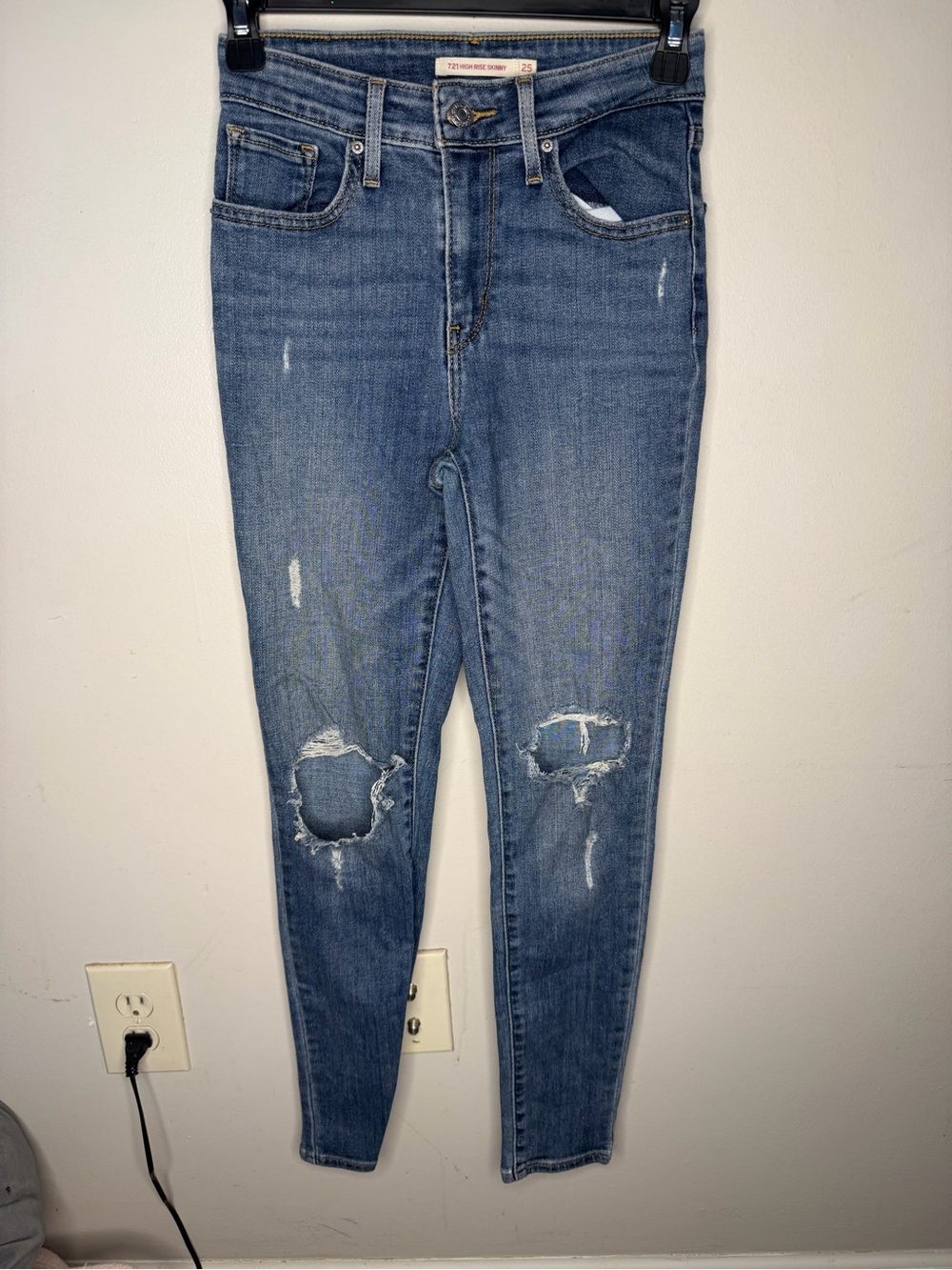 Levi's Distressed Skinny Jeans - Blue